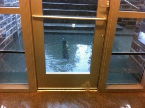 Жуткие фотографии пощекотать нервы (22 фото)