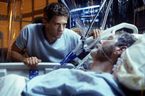 Кинорежиссеры не умеют показывать кому