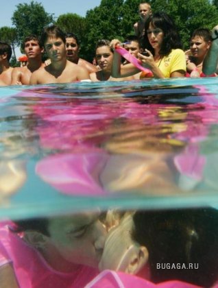 Международный конкурс поцелуя под водой - 2008