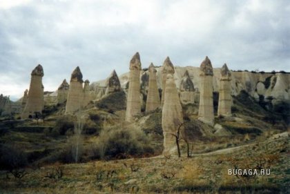 http://www.bugaga.ru/uploads/posts/2008-09/thumbs/1222796998_goreme-valley-fairy-chimneys-turkey.jpg