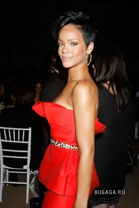 Rihanna, 9 фото