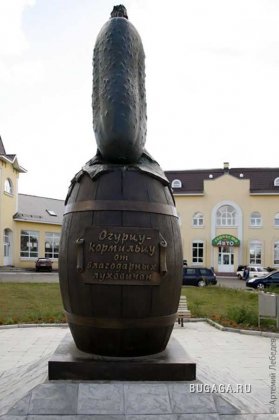 Удивительные памятники России