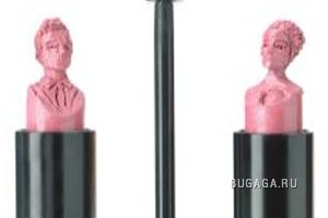 Питт стал помадой