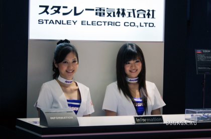 Девушки с Токийского автосалона