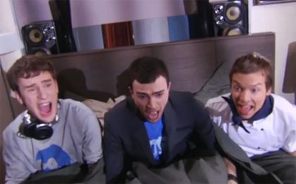 Бриться с утра?! Аааааа!