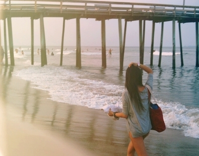 Красивые девушки на пляже Красивые девушки на пляже