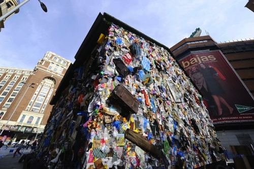 Отель из мусора