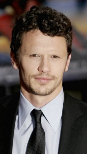 Знаменитости без бровей