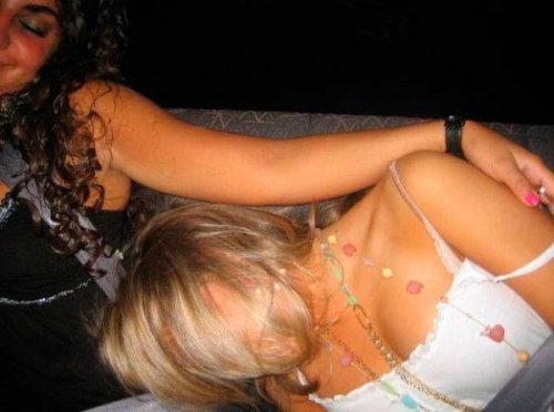 Девушки на вечеринках