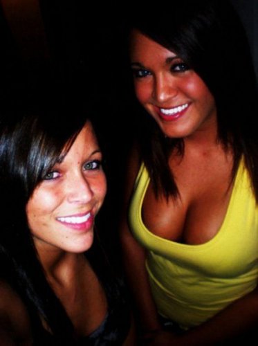 Девушки с красивым бюстом