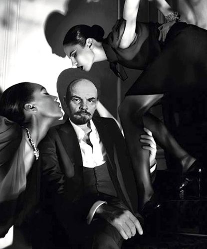 Фотожаба: исторические личности в современной одежде Фотожаба: исторические личности в современной одежде