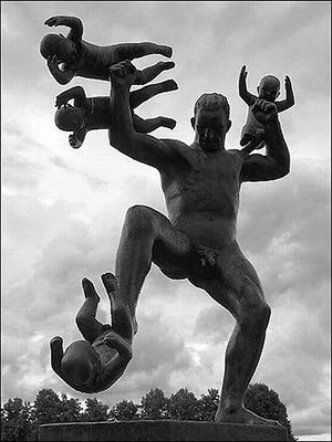 Странные статуи и памятники Странные статуи и памятники