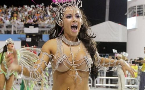 Девушки с карнавала в Рио-де-Жанейро