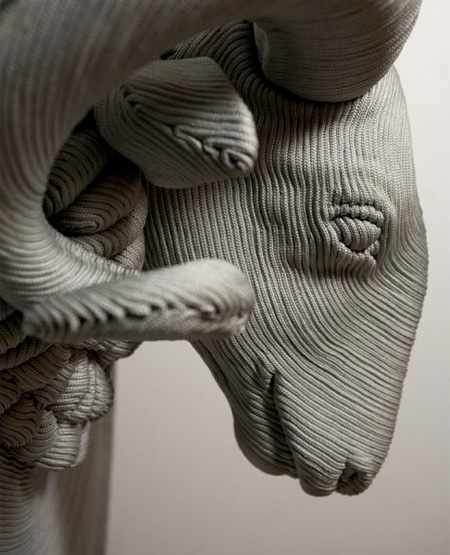 Скульптуры из нейлона от Моцарта Гуэрра