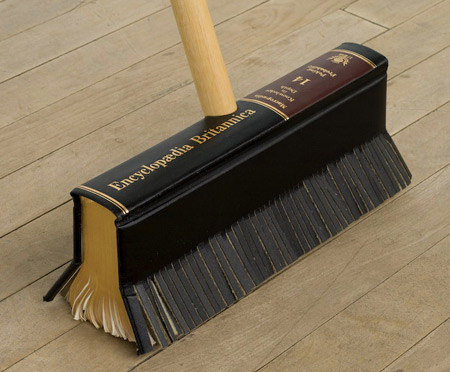 Невероятные скульптуры из книг