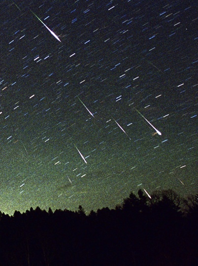 Удивительные метеоритные ливни Удивительные метеоритные ливни