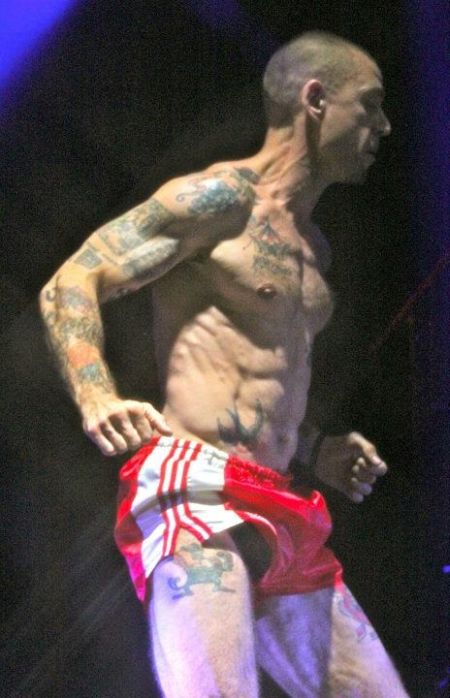 Узнаете знаменитость? Узнаете знаменитость?