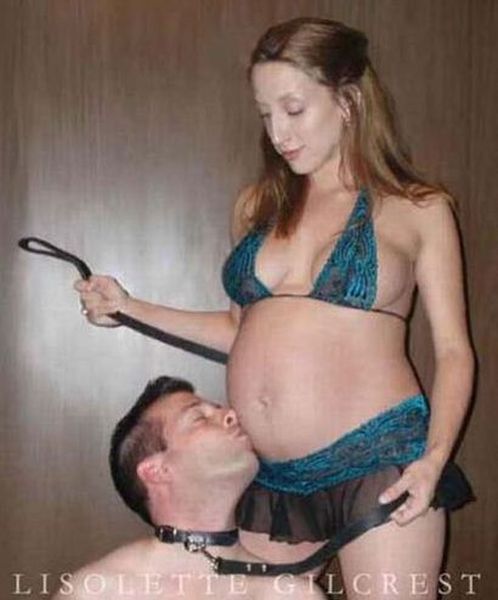 Странные снимки беременных девушек Странные снимки беременных девушек