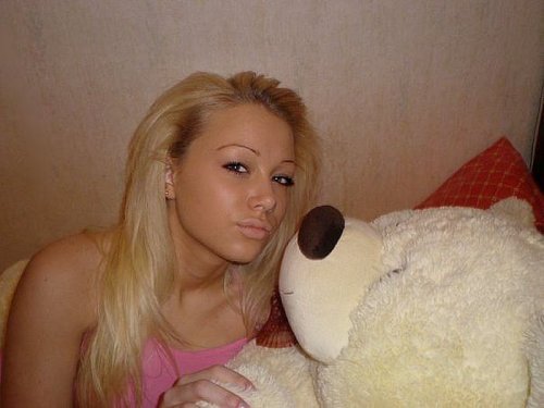 "Гламурные" девушки из социальных сетей