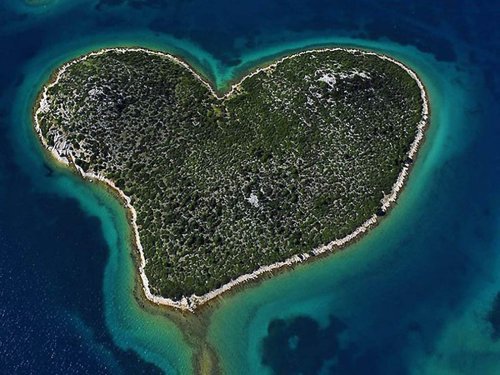 Топ-10: самые красивые места на Земле в форме сердца