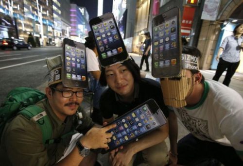 Айфономания захлестнула весь мир