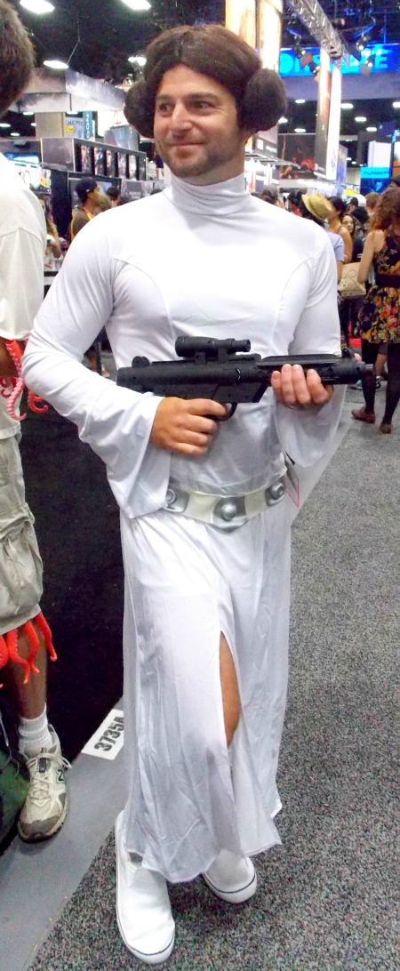 20 Странных, смешных и недоделанных костюмов фестиваля Comic-Con