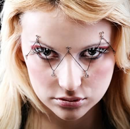 12 самых экстремальных идей для модного макияжа