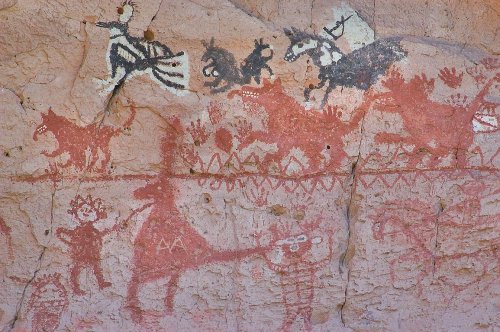 10 Невероятных мест, высеченных в скалах