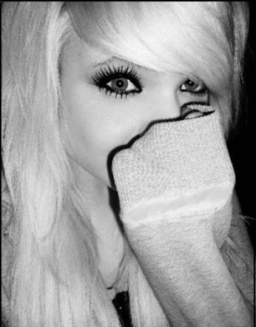 Симпатичные эмо-девушки (31 фото) Симпатичные эмо-девушки (31 фото)