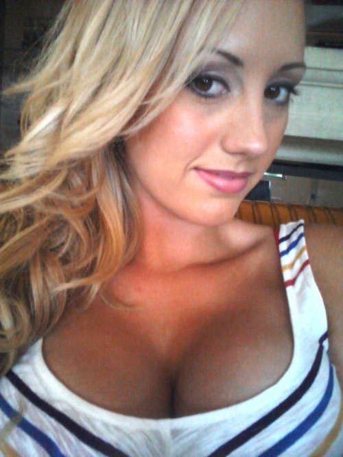 Сексуальные девушки из соцсетей (39 фото) Сексуальные девушки из соцсетей (39 фото)