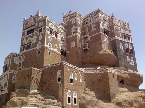 Дар аль-Хаджар – дворец на скале