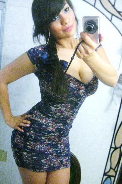 Стройные девушки в обтягивающих мини-платьях (36 фото) Стройные девушки в обтягивающих мини-платьях (36 фото)