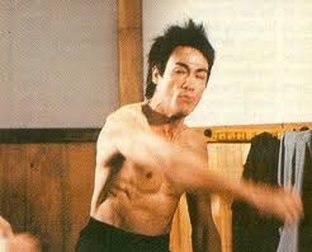 Топ-10 признаков того, что Брюс Ли был суперчеловеком Топ-10 признаков того, что Брюс Ли был суперчеловеком