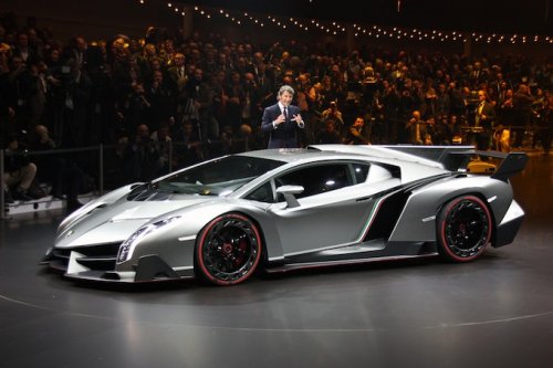 Премьеры Женевского автосалона: самый быстрый суперкар компании Lamborghini (15 фото)