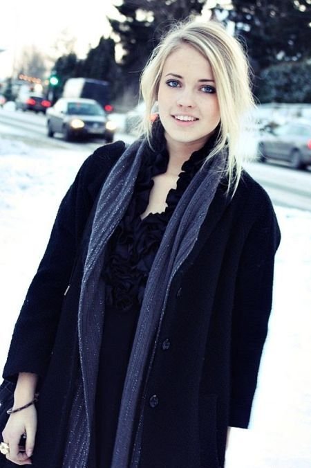 Симпатичные девушки из соцсетей (26 фото)