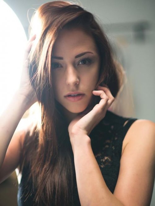 Симпатичные девушки из соцсетей (26 фото)