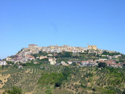 15 Прекрасных городов и деревень на вершинах холмов