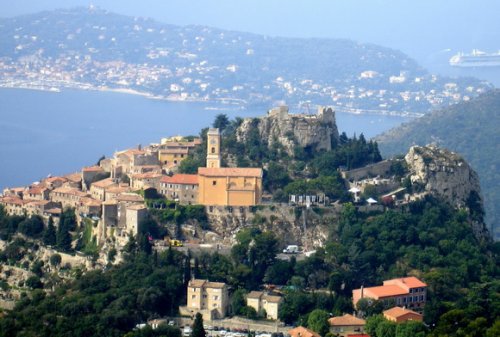 15 Прекрасных городов и деревень на вершинах холмов