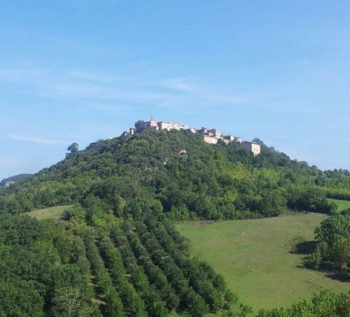 15 Прекрасных городов и деревень на вершинах холмов