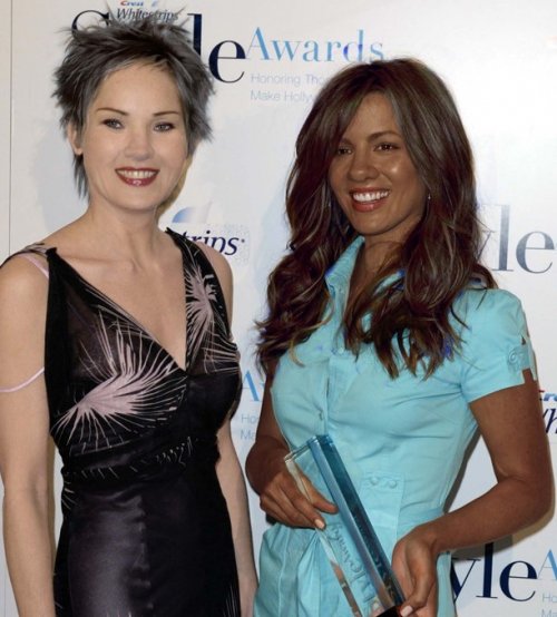 Если бы знаменитости были другой расы (16 фото)