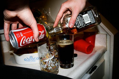 Топ-10: Скандальные ингредиенты, обнаруженные в Кока-Коле