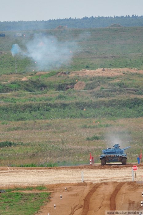 Фоторепортаж со съёмок танкового биатлона (30 фото) Фоторепортаж со съёмок танкового биатлона (30 фото)