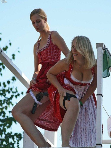 На чемпионате в Зальцбурге по прыжкам в воду в национальных костюмах (28 фото) На чемпионате в Зальцбурге по прыжкам в воду в национальных костюмах (28 фото)