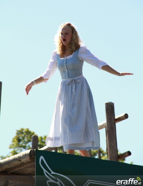 На чемпионате в Зальцбурге по прыжкам в воду в национальных костюмах (28 фото) На чемпионате в Зальцбурге по прыжкам в воду в национальных костюмах (28 фото)