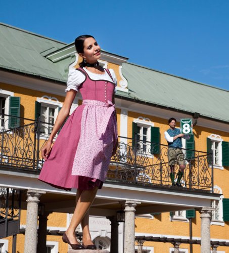 На чемпионате в Зальцбурге по прыжкам в воду в национальных костюмах (28 фото) На чемпионате в Зальцбурге по прыжкам в воду в национальных костюмах (28 фото)