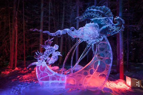 Ледяные скульптуры в Фэрбанксе (15 фото)