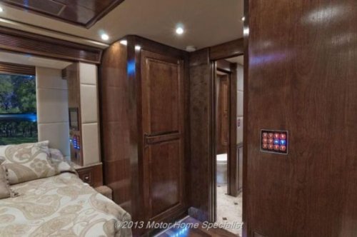 Роскошный дом на колёсах "Оазис" (33 фото)