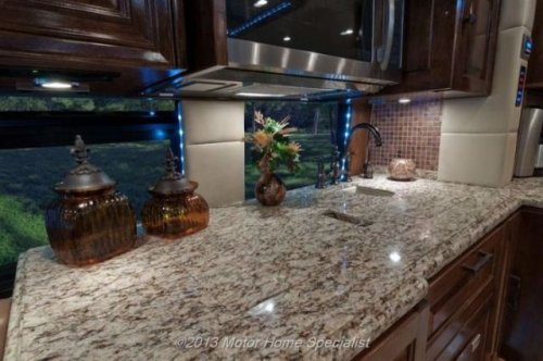 Роскошный дом на колёсах "Оазис" (33 фото)