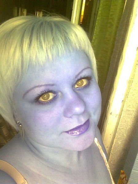 Чудаки и глЯмурные красотки из соцсетей (38 фото) Чудаки и глЯмурные красотки из соцсетей (38 фото)