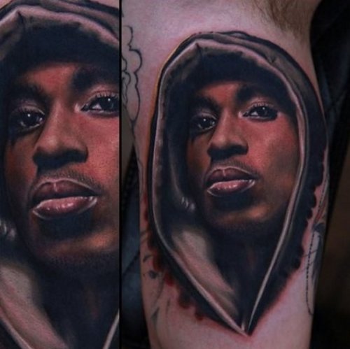 Люди и татуировки (23 фото)